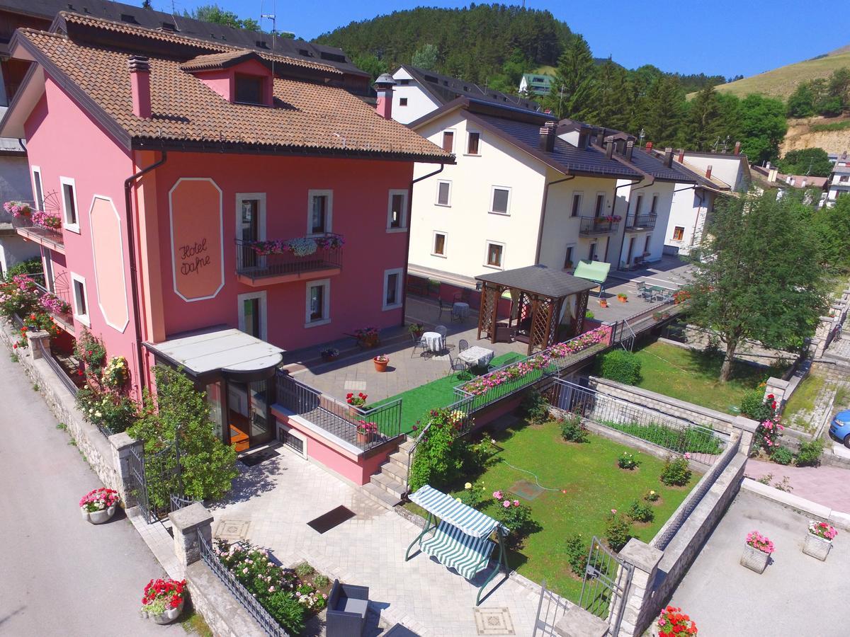 Hotel Dafne Pescasseroli Esterno foto