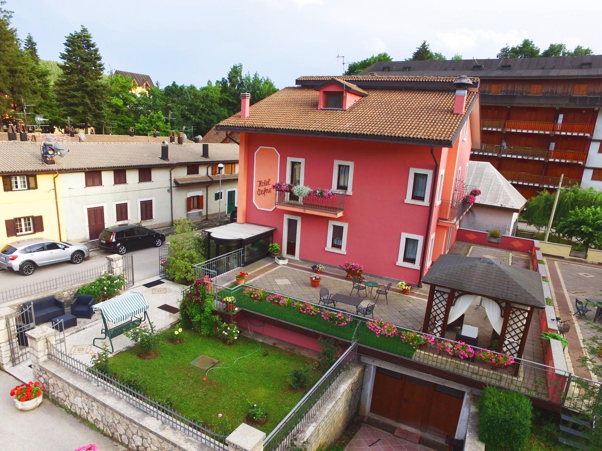 Hotel Dafne Pescasseroli Esterno foto