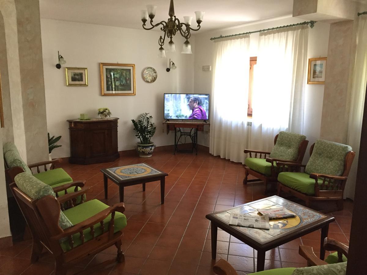 Hotel Dafne Pescasseroli Esterno foto