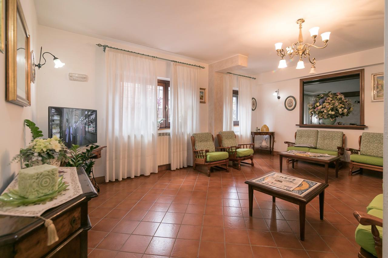 Hotel Dafne Pescasseroli Esterno foto